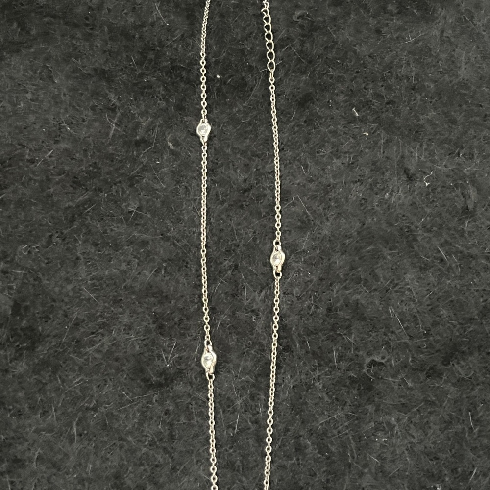 ✝️✝️✝️✝️Sparkling Silver-Tone Cross Pendant Necklace - Crystal Accent - Picture 4 of 8